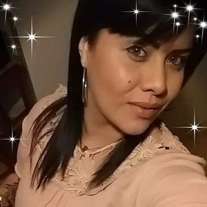 Meet your Posher, Adia